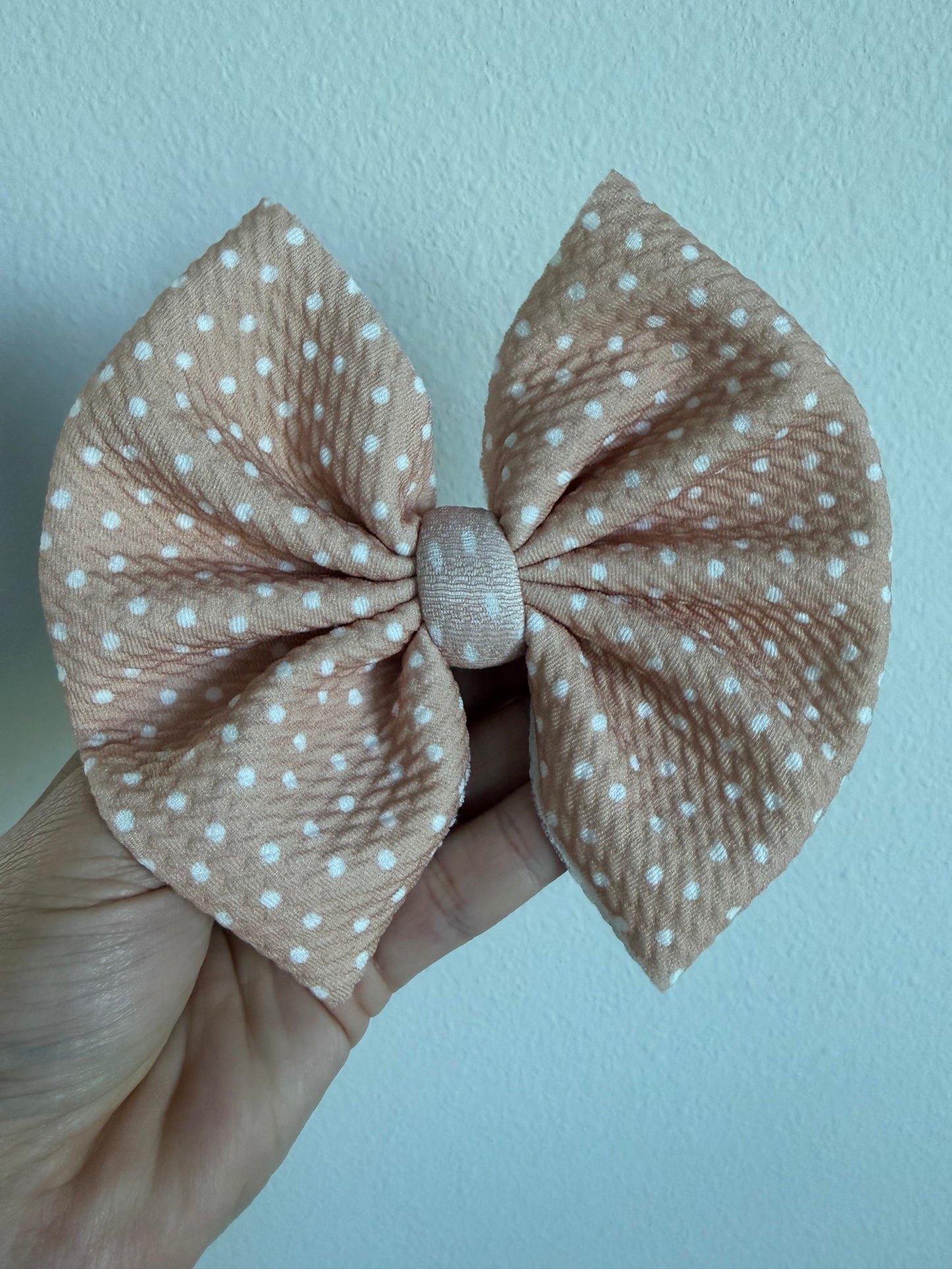 BIG CLIP - DITZY DOTS TAN
