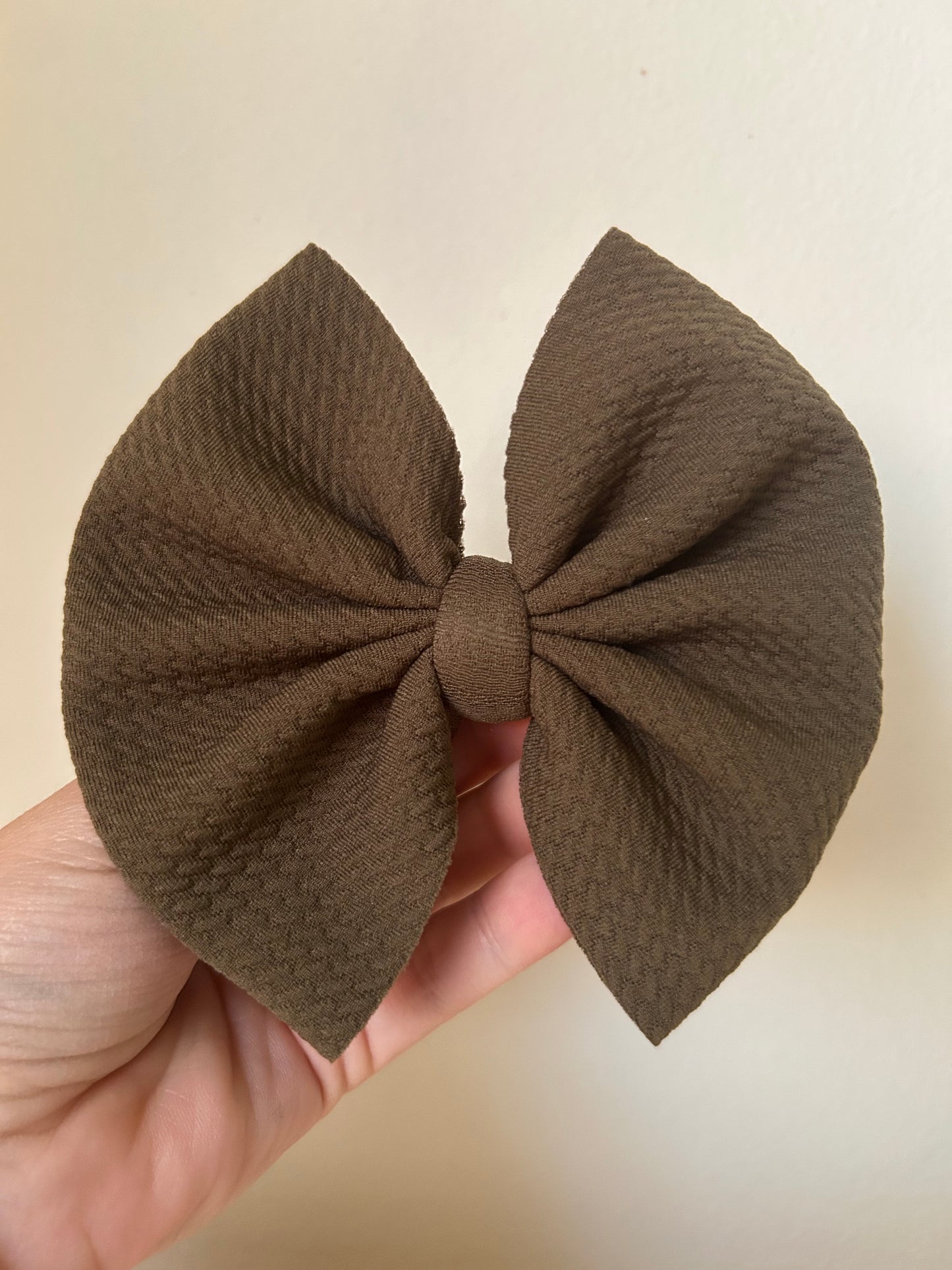 BIG CLIP - SOLID OLIVE/BROWN