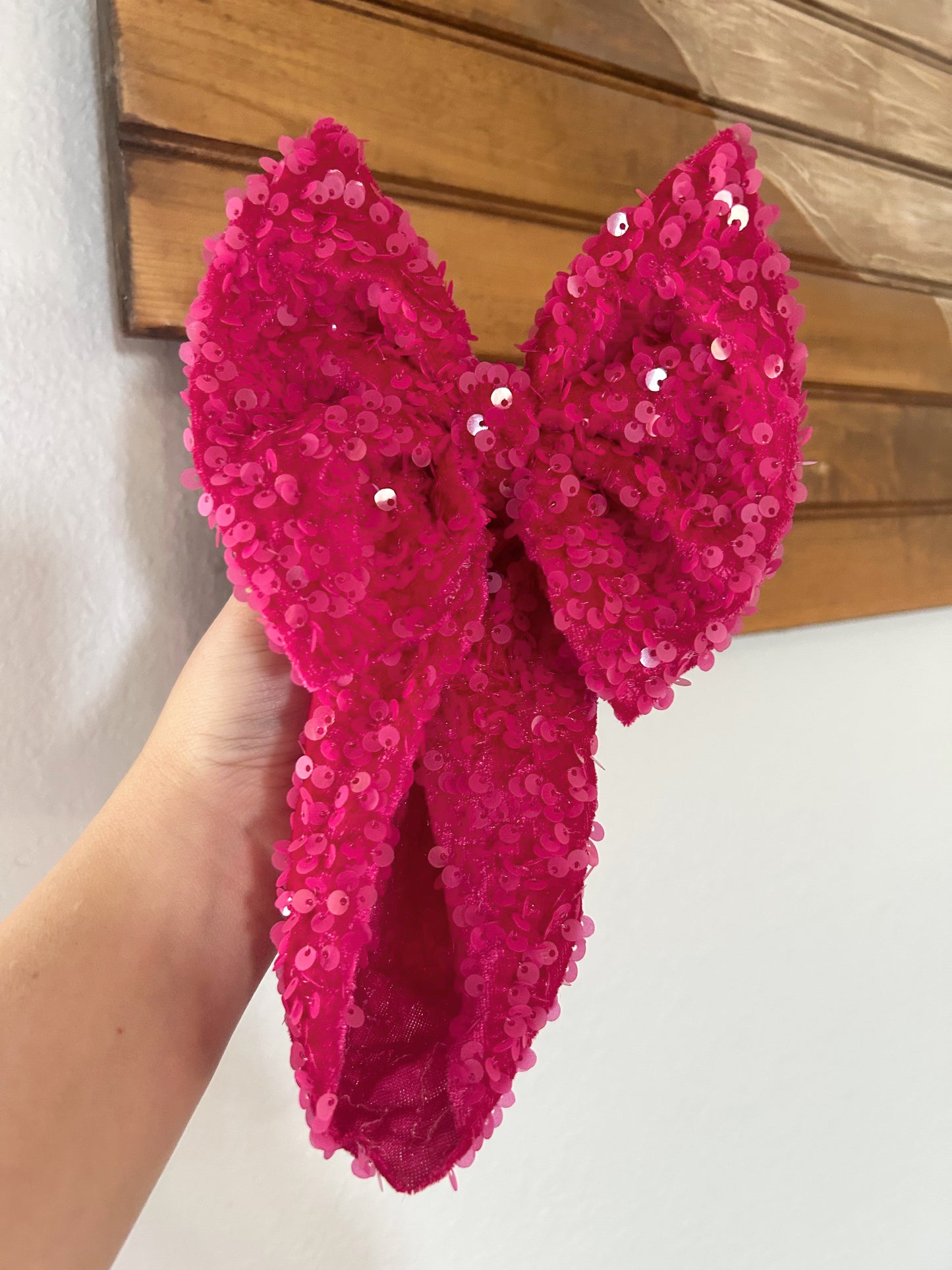 SEQUIN BOW -HOT PINK