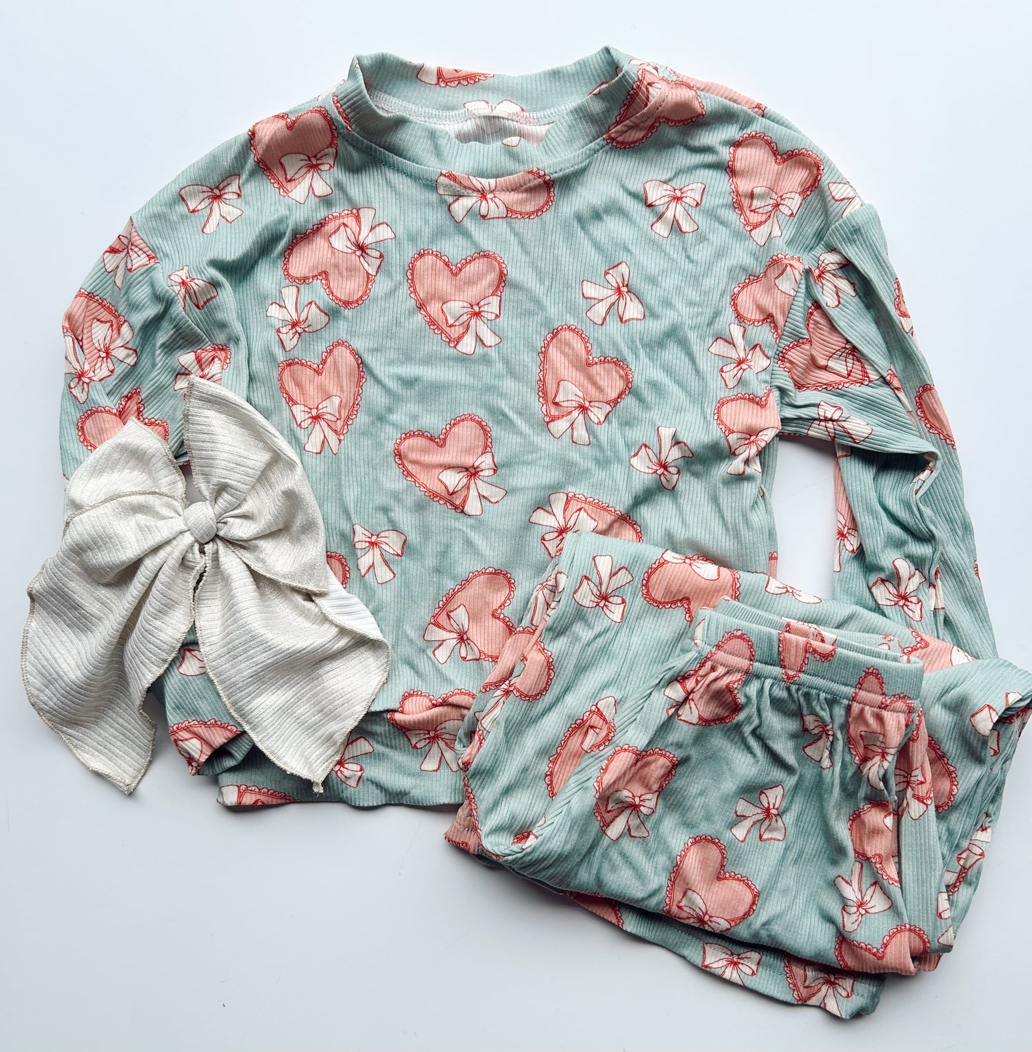 LOUNGE SET - HEARTS & BOWS