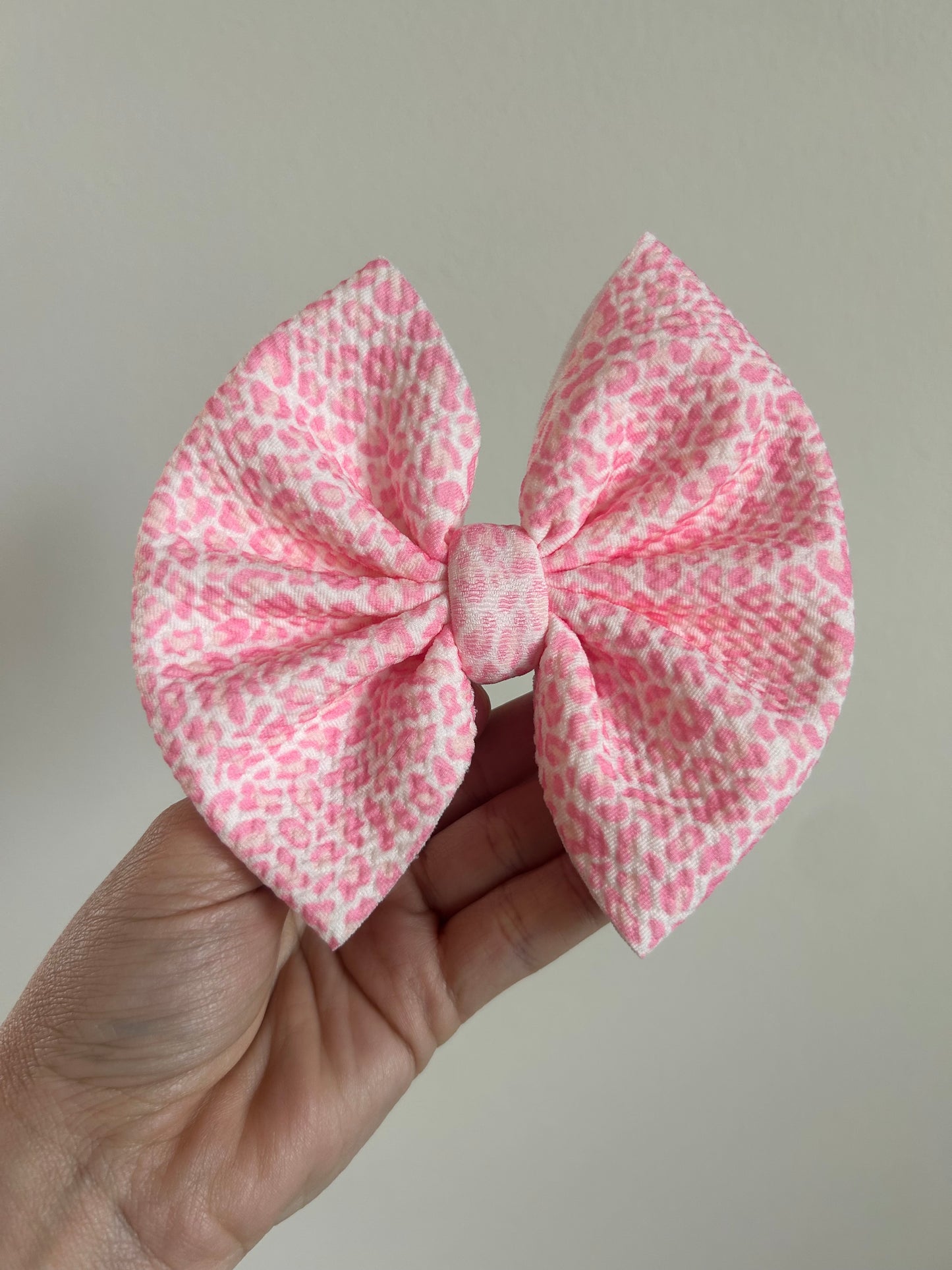 BIG CLIP - LIGHT PINK CHEETAH