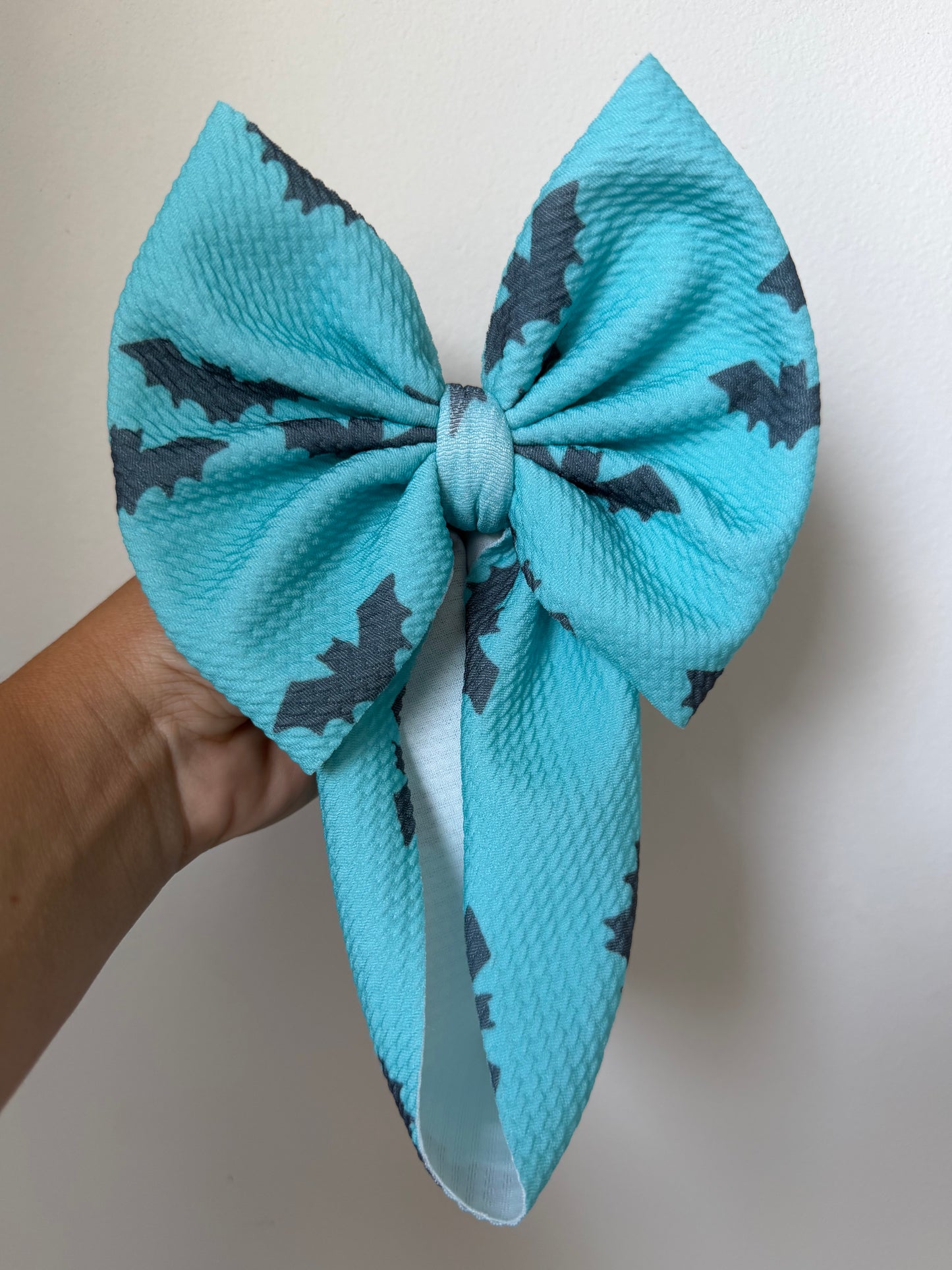 HALLOWEEN BOW - TURQUOISE BATS