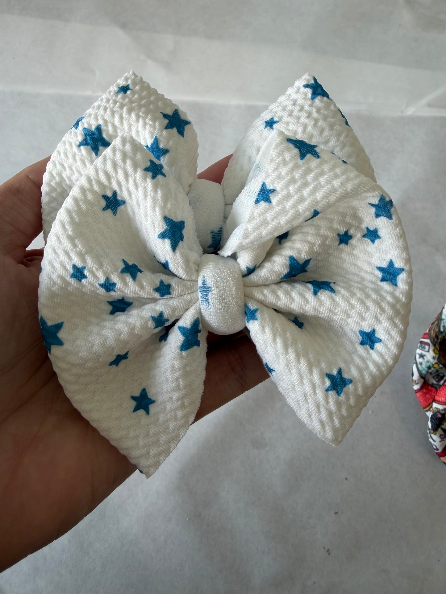 4TH OF JULY PIGGIES - WHITE WITH BLUE STARS
