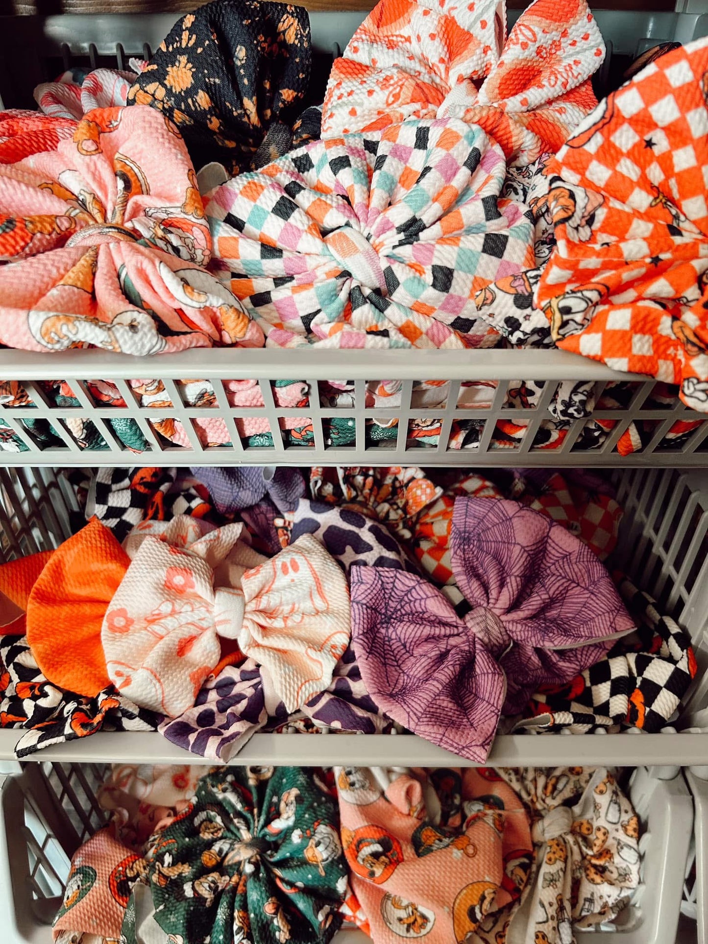 MYSTERY HOLIDAY BOW