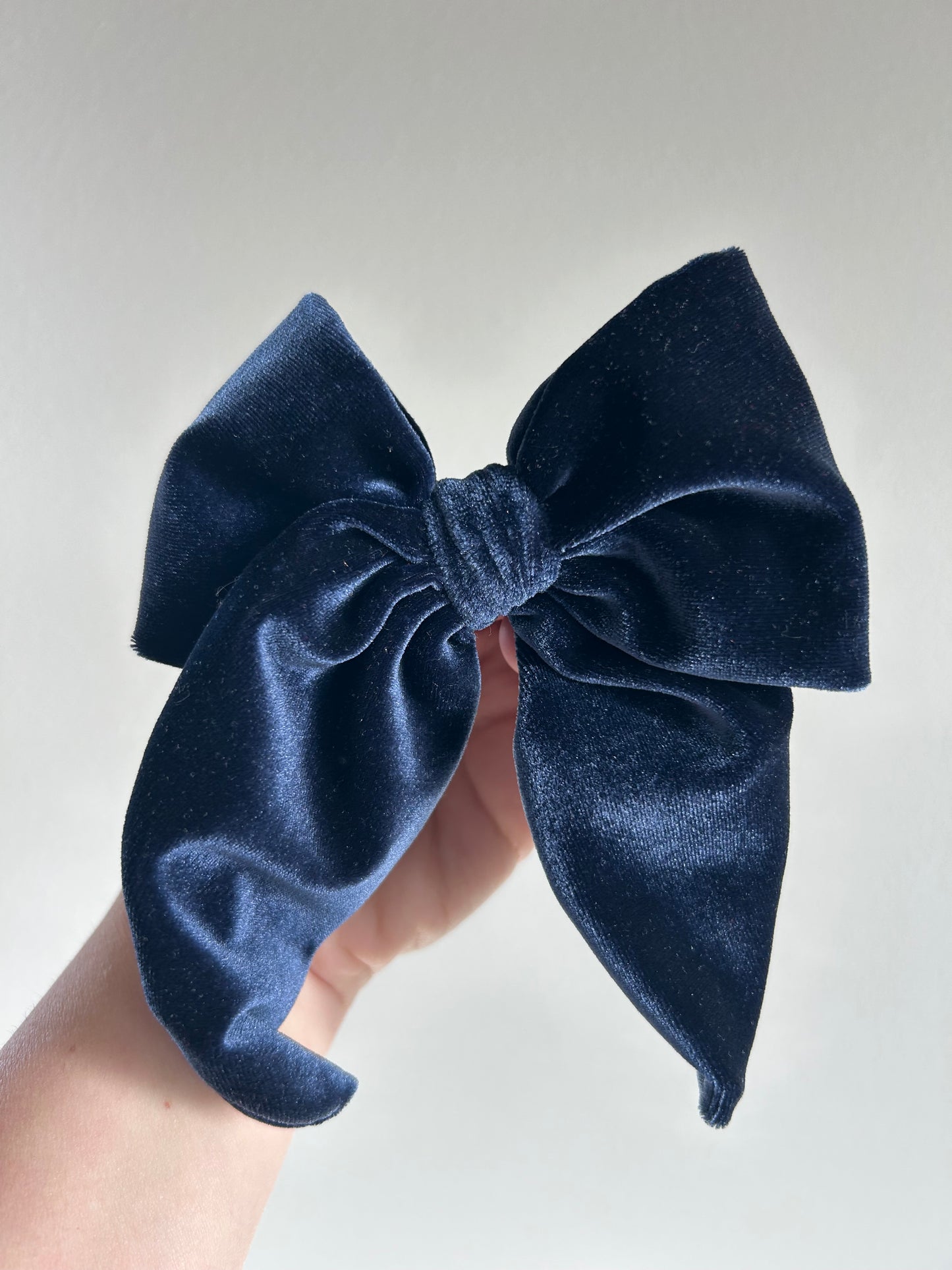 SAILOR BOW - READY TO SHIP - NAVY VELVET