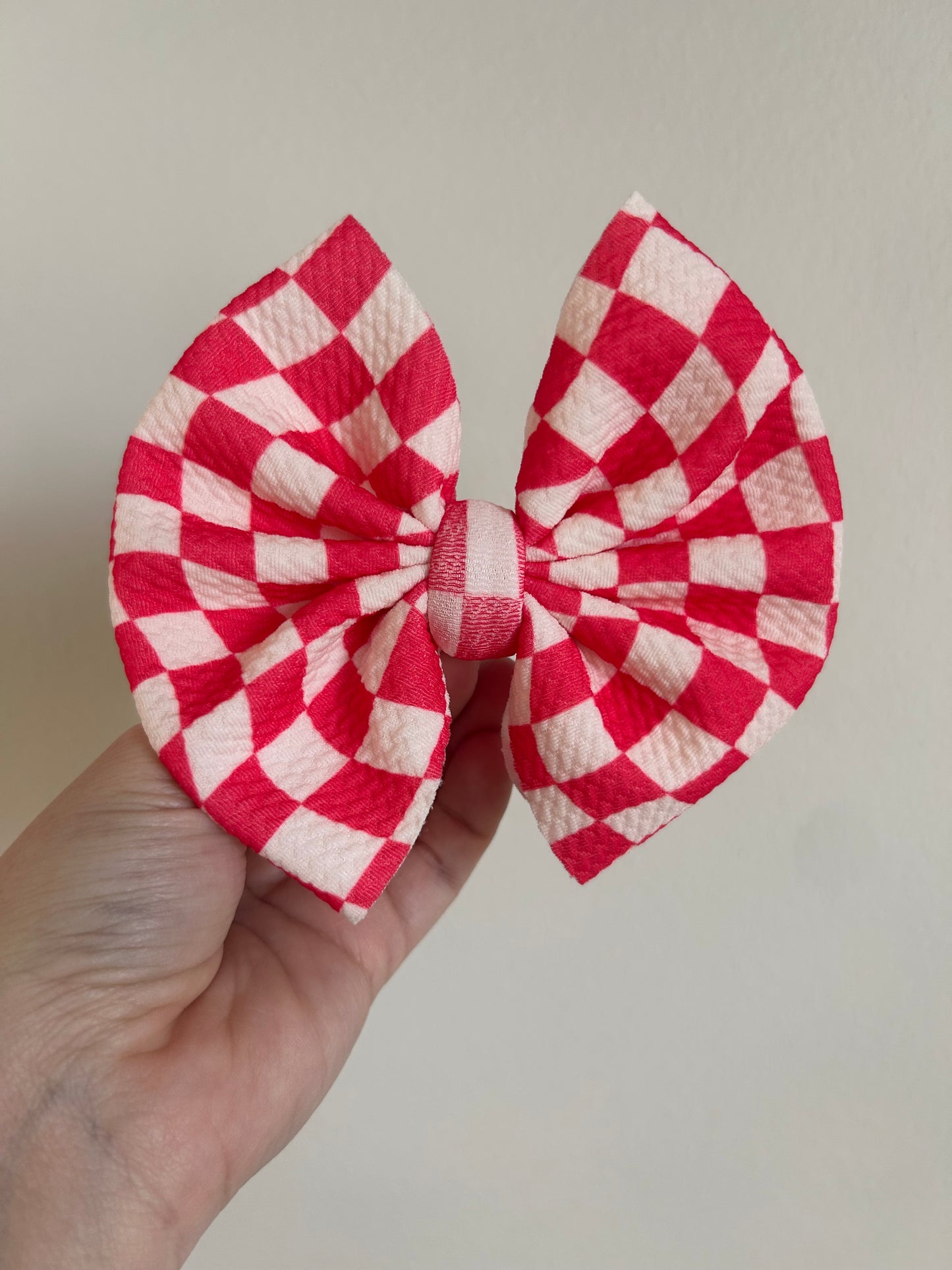 BIG CLIP - HOT PINK GROOVY CHECKERED