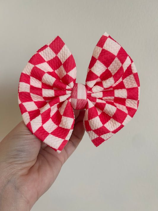 BIG CLIP - HOT PINK GROOVY CHECKERED
