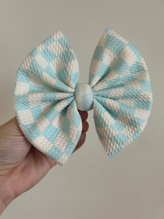 BIG CLIP - BABY BLUE GROOVY CHECKERED