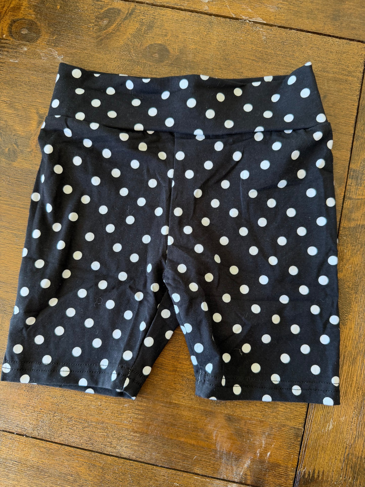 BIKER SHORTS - BLACK DOTS