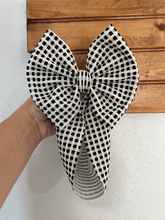 BLACK/WHITE BOW - MY FAV