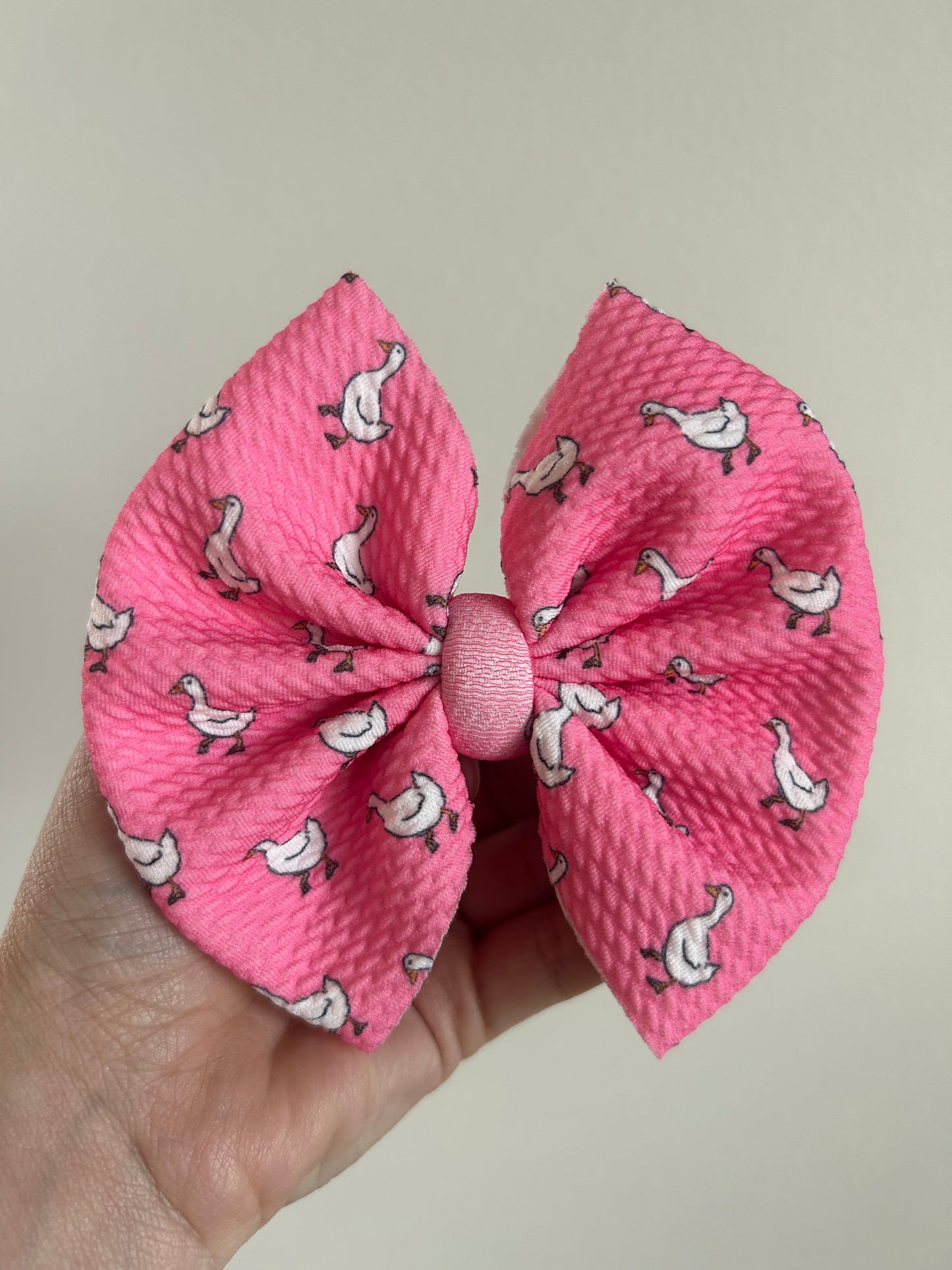 BIG CLIP - PINK GOOSE
