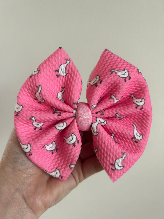 BIG CLIP - PINK GOOSE