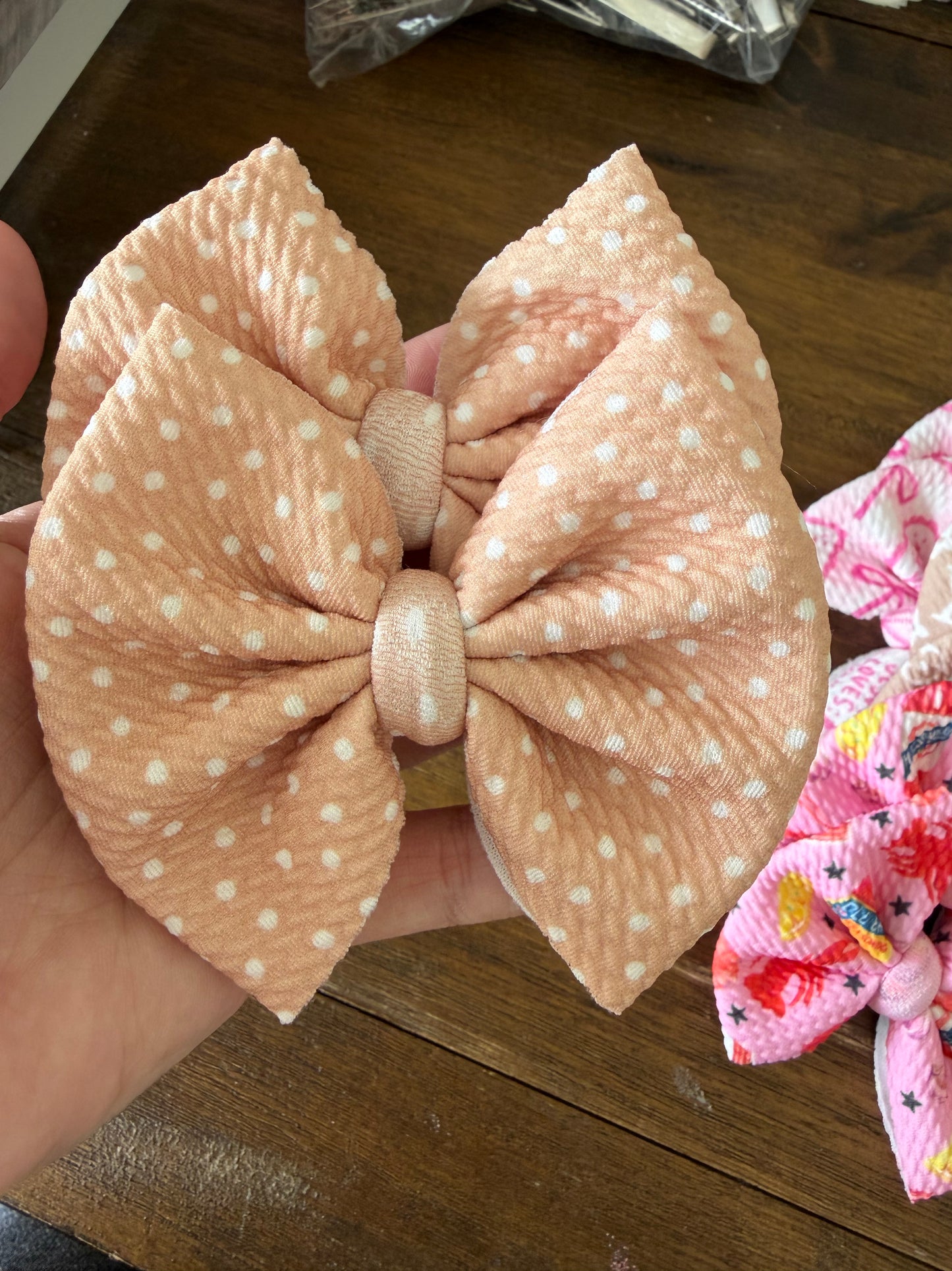 PIGGIE CLIPS - TAN DOTS
