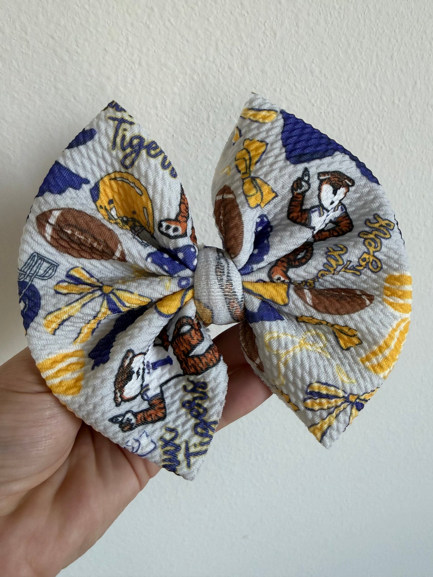 BIG CLIP - LSU & BOWS