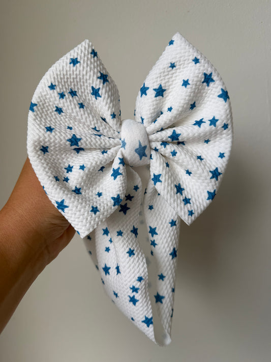 BABY REGULAR BOW - 4TH OF JULY - WHITE WITH BLUE STARS