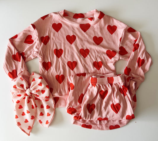 LOUNGE SET - RED HEARTS