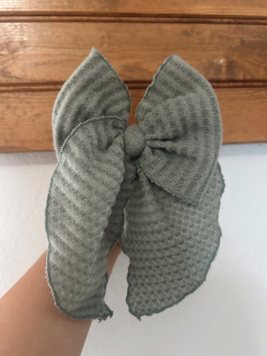 FALL BOW DROP - SAGE WAFFLE