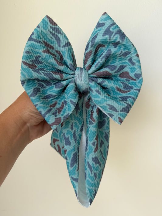 BABY REGULAR BOW- GREEN CAMO