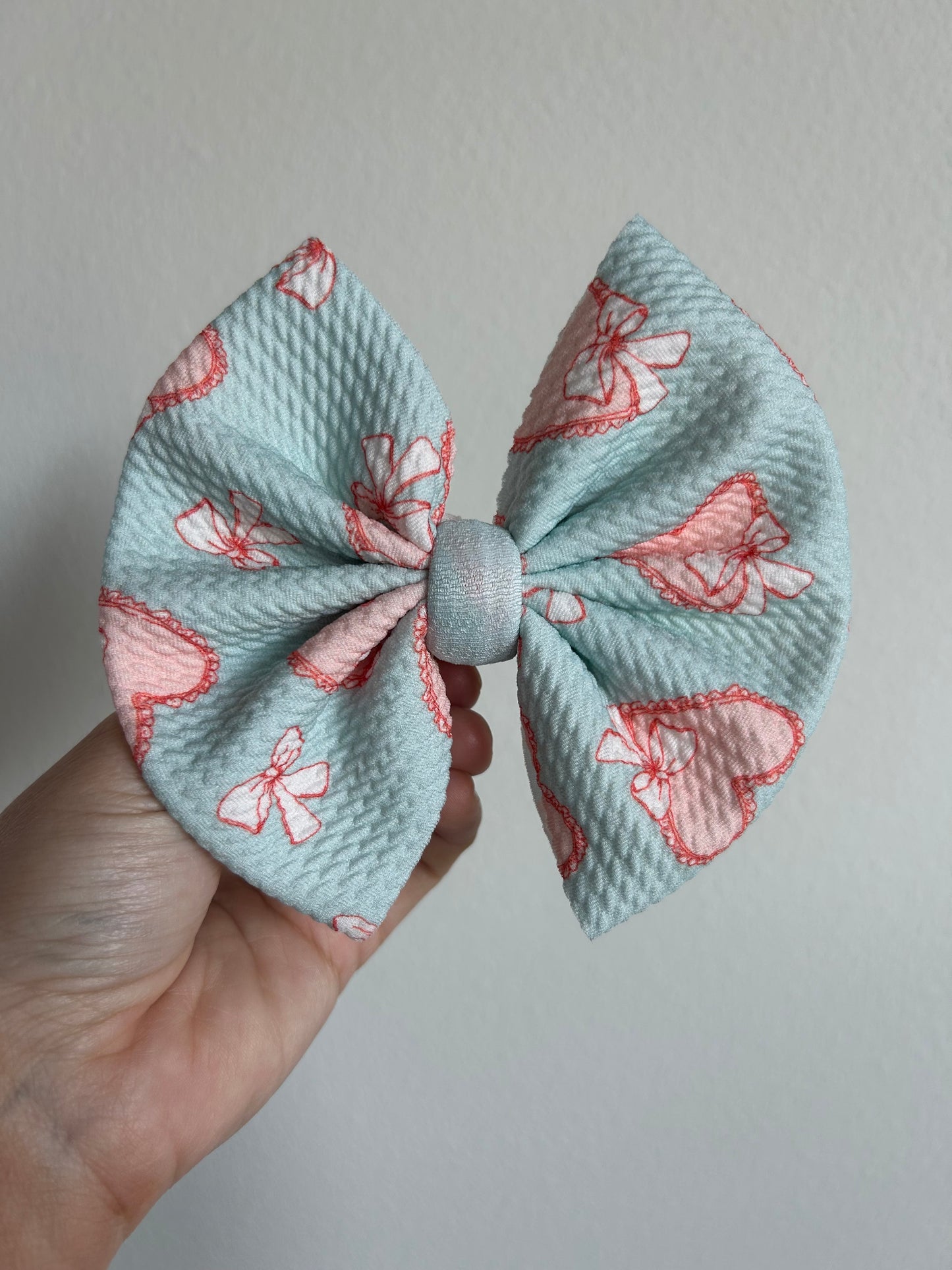 BIG CLIP BOW - HEARTS & BOWS