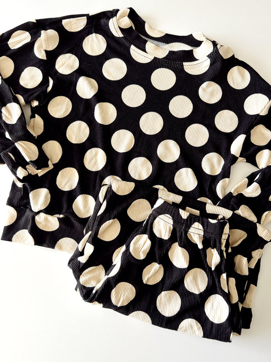 LOUNGE SET - BLACK/WHITE POLKA DOT