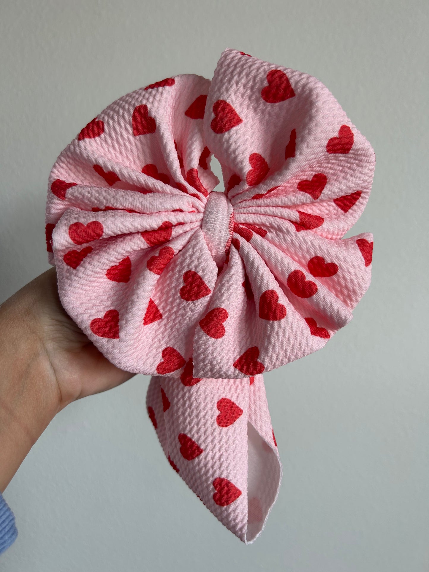 BABY MESSY BOW - RED HEARTS