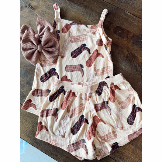 BOOTS TANK SET