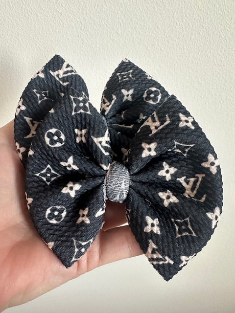 PIGGIE CLIPS - BLACK BOUJEE