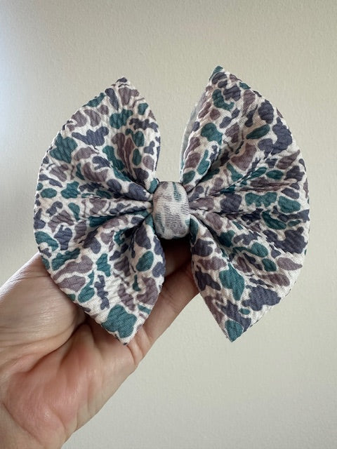 BIG CLIP BOW - CAMO