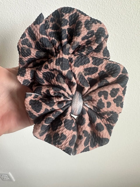 MESSY PIGGIE CLIPS - MY FAV CHEETAH EVER